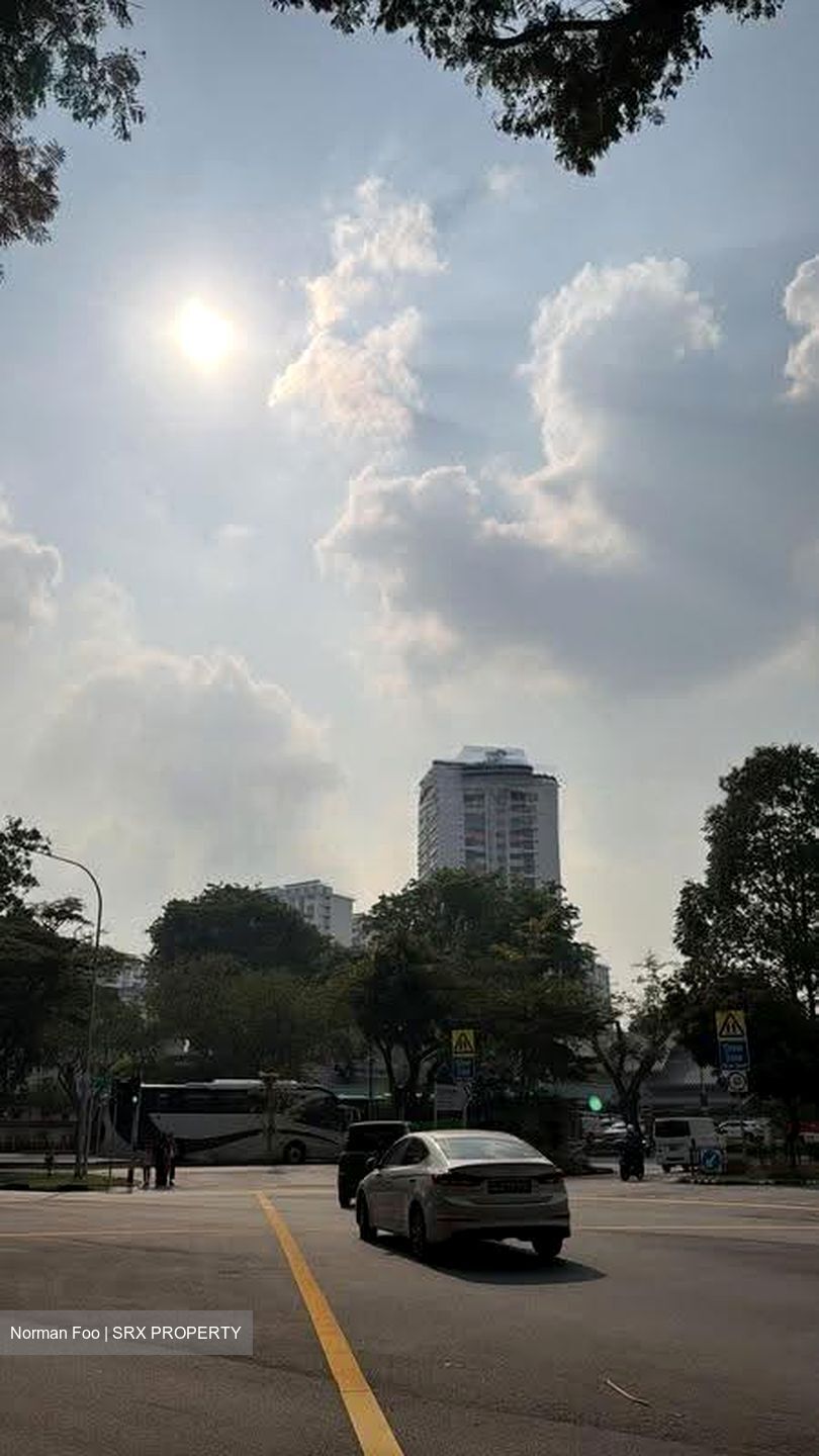 Boon Lay Shopping Centre (D22), Retail #613724261